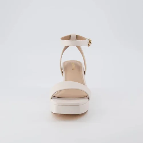 Vista 3 de CUSHIONAIRE Sandalia de vestir con plataforma Cherry para mujer + espuma viscoelástica y anchos disponibles
