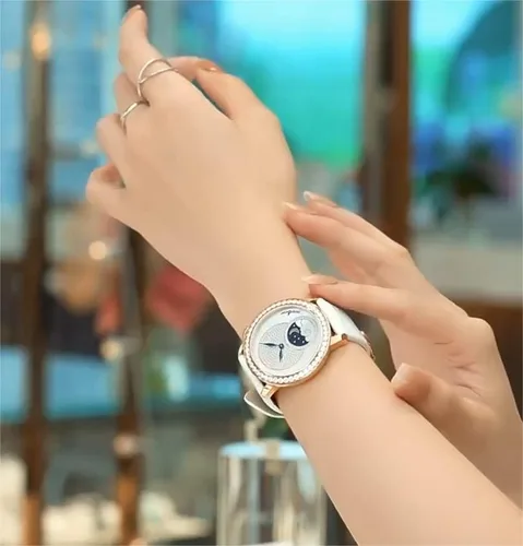 Vista 4 de Reloj de lujo para mujer, reloj de pulsera de cuarzo suizo con correa de cuero-estrella, Blanco, Moda