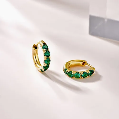 Vista 4 de Aretes de aro de oro para mujer, aretes de color verde esmeralda con circonita cúbica, regalos delicados para niñas, uso diario o viajes al trabajo