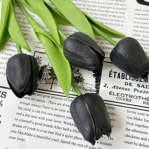 Vista 4 de UKELER 24 piezas de flores negras de tulipán, flores artificiales de poliuretano de tacto real para decoración del hogar, centros de mesa, arreglo