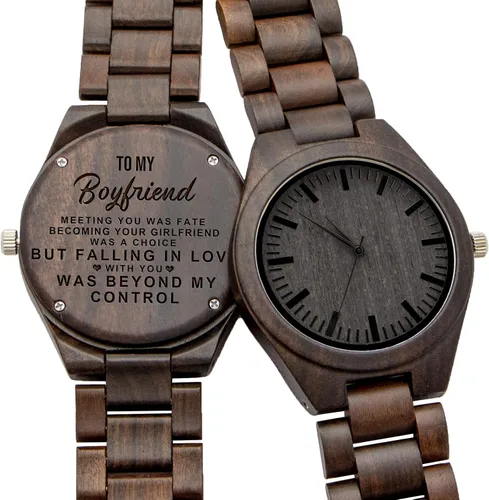 Vista 3 de Reloj de madera grabado para hijo y novio, reloj de madera personalizado regalo para novio, regalo de graduación de mamá, de papá