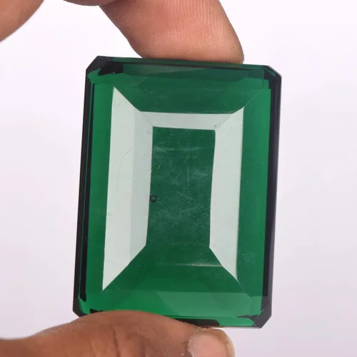 Vista 2 de Gemhub - Amatista verde brasileño, 93,35 quilates, color verde amatista