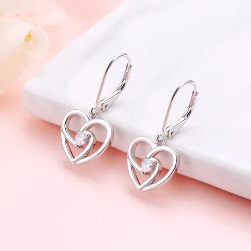 Vista 4 de Aretes de plata fina 925 en forma de corazón colgante para mujeres y niñas.