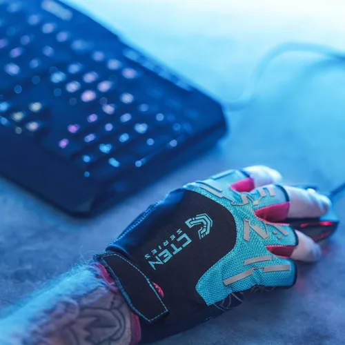 Vista 3 de CTEN Series Guantes de juego Gran comodidad y agarre, guantes de juego perfectos para manos sudorosas, guantes de jugador ideales para PC, guantes