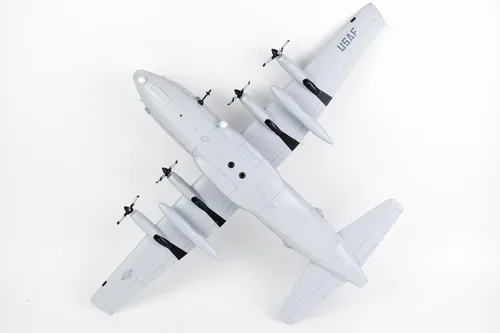 Vista 9 de Lockheed Martin® AC-130W, 73d SOS, modelo a escala de caoba 1/74 (21")