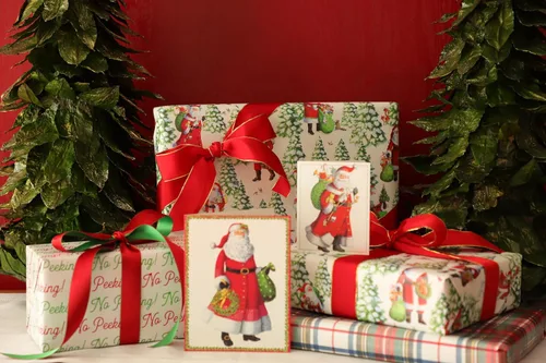 Vista 3 de Caspari Rollo de papel de regalo de Woodland Santa, 30 pulgadas x 8 pies, papel de regalo de Navidad prémium con diseño de Papá Noel del bosque