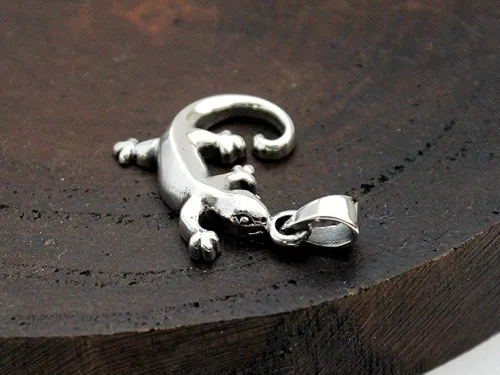 Vista 2 de COSUMOSU 925 sterling silver Gecko Lizard Spirit Animal Pendant