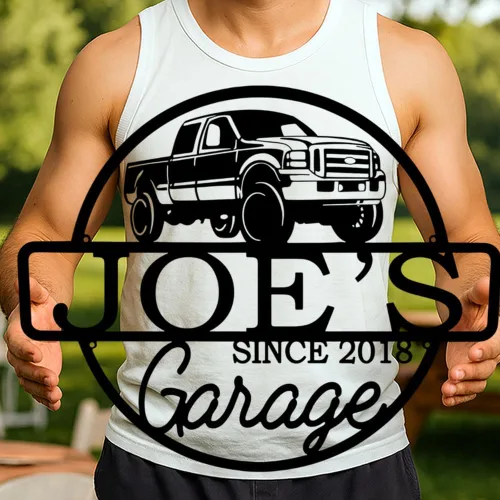 Vista 3 de Letrero de metal personalizado para garaje con camioneta pickup vintage americana, arte de pared de taller redondo, nombre personalizado y año EST