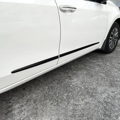 Vista 5 de XmuxHai 4 piezas de protector de puerta de coche para prevenir abolladuras, kit de tiras de moldura de puerta, protector de puerta universal