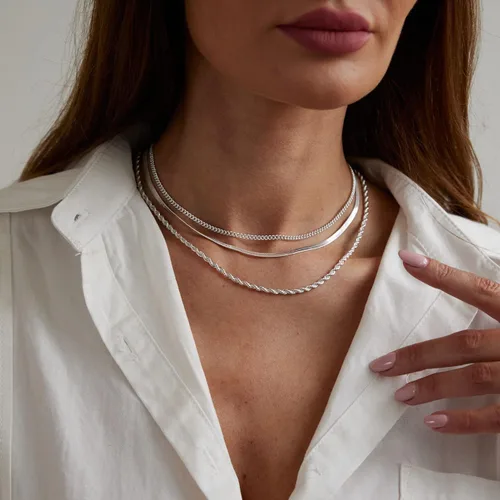 Vista 2 de MIDEEO Collar en capas de oro para mujer, chapado en oro de 14 quilates, cadena en capas, cuerda trenzada brillante, cadena de serpiente simple