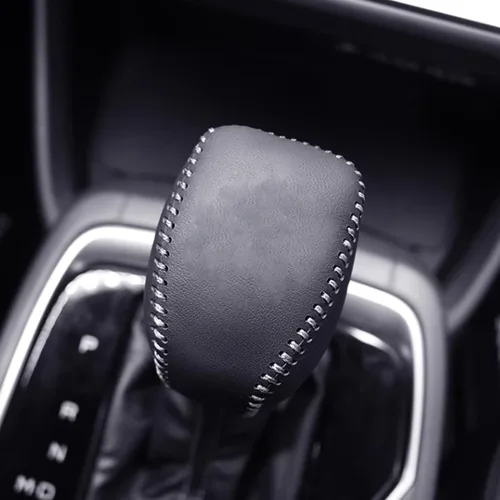 Vista 7 de Cubierta de Cuero para Pomos de Palanca de Cambios de Automóvil, Cubierta de Mango de Engranaje de Palanca de Cambios para Subaru Crosstrek/Impreza