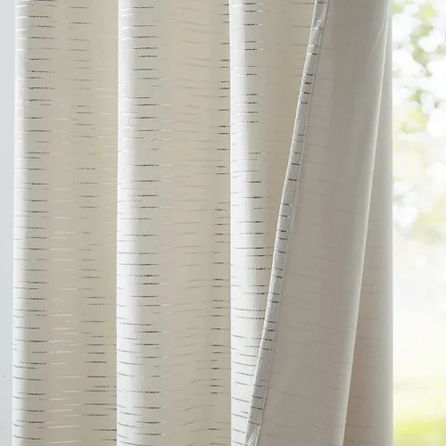 Vista 3 de PLWORLD Cortinas de terciopelo beige de 63 pulgadas de largo para sala de estar, dormitorio, patrón de línea de lujo suave con estampado metálico