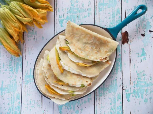 Vista 4 de Siete tortillas de harina de almendra, 7 onzas (Paquete de 1), 8 unidades (congeladas)