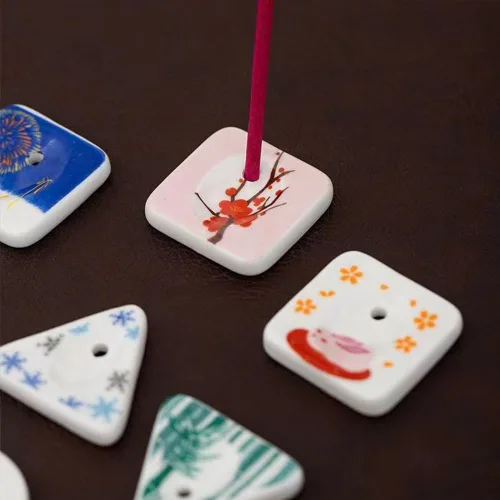 Vista 9 de Soporte de cerámica japonesa hecho a mano para incienso o quemador de incienso, bandeja única para recoger cenizas y regalo decorativo, decoración
