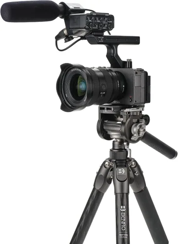 Vista 4 de Benro Tortoise CF Serie 2, trípode de 4 secciones con cabezal híbrido FS36PRO