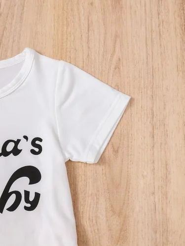 Vista 4 de WDIRARA Conjunto de 2 piezas con estampado de vaca, pantalones con tirantes y camiseta de manga corta para bebé niña