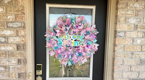 Vista 4 de Welcome Spring Butterfly! Deco Mesh Front Door Wreath, Indoor Outdoor, Farmhouse Country Traditional Decor