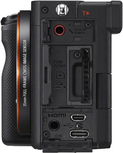Vista 8 de Sony Cuerpo de cámara sin espejo de marco completo α7C negro (ILCE-7C/B) - Sensor Exmor R de 24.2 MP, video 4K, diseño compacto 2 tarjetas