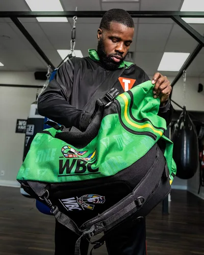Vista 4 de Title Boxing WBC Sport BagBack Pack, verde