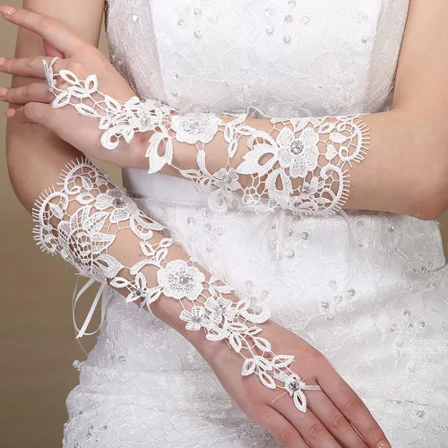 Vista 2 de JISEN Guantes de encaje de boda para mujer, regalo formal para banquete, fiesta, sin dedos, Blanco