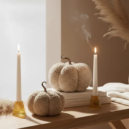 Vista 4 de LampLust Portavelas de vidrio para velas votivas, paquete de 4, portavelas ámbar de 3 pulgadas, portavelas votivos reversibles y candelabros