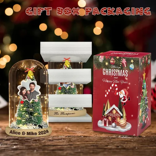 Vista 6 de Regalos personalizables de Navidad: cúpula de fotos personalizada para árbol de Navidad con luces LED, base de madera grabada personalizada