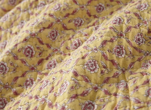 Vista 3 de Chezmoi Collection Delaney - Manta reversible acolchada de 100 % algodón prelavado, diseño floral