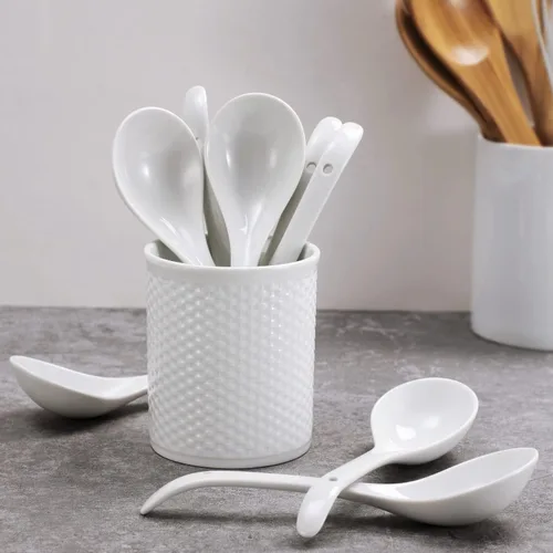 Vista 4 de Buyajuju Mini cucharones de porcelana, cucharas grandes de sopa de 9 pulgadas, 6 cucharones blancos de primera calidad para guisos, fideos chinos