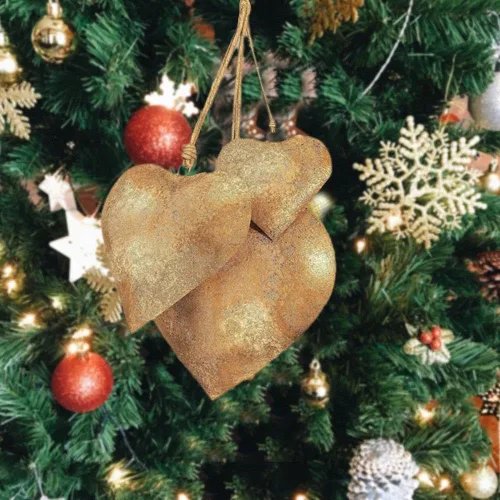 Vista 2 de Campanas de corazón de San Valentín, campana decorativa de metal 3D en forma de corazón, campanas decorativas rústicas antiguas con cuerda