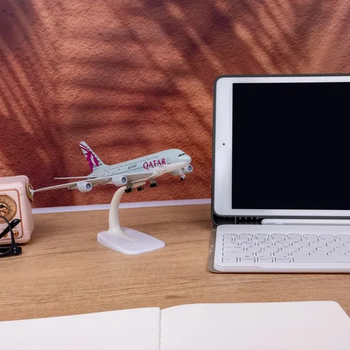 Vista 3 de Modelo plano 1:300 Modelo A380 Modelo Modelo de aleación de metal plano modelo para regalo y decoración