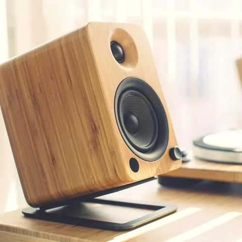Vista 8 de Kanto YU4BAMBOO Altavoces Amplificados con Bluetooth y Preamplificador de Phono Integrado Modo de Espera Automático y Encendido Control Remoto