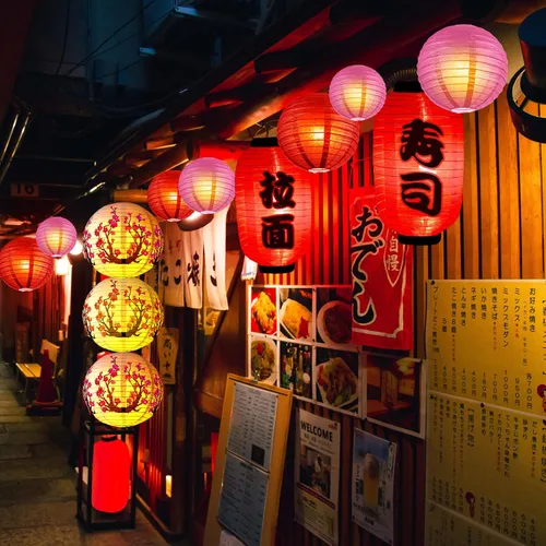 Vista 4 de Tuanse 40 linternas de papel japonesas chinas decorativas LED con flor de cerezo rojo chino para interiores y exteriores (rojo, rosa)