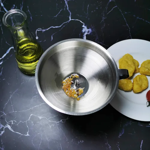 Vista 8 de Embudo de cocina con colador y filtro de malla fina 200, embudo de filtro de aceite de freidora de acero inoxidable 18/8 de grado alimenticio de 5