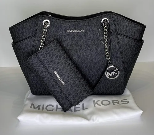 Vista 2 de Michael Kors Jet Set - bolsa de hombro para viaje con cadena grande, cartera triple Michael Kors Jet Set.