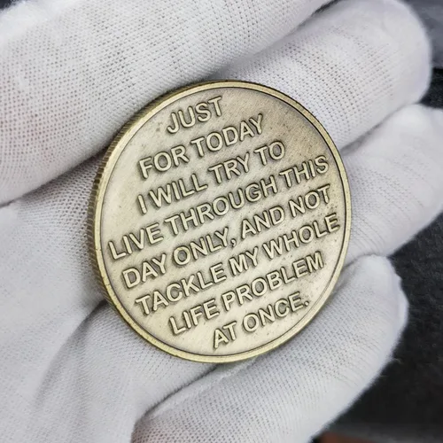 Vista 5 de Sunrise Serenity Lucky Coin One Day at A Time - Ficha de bolsillo, regalo para hombres o mujeres, medallón AA de sobriedad de recuperación