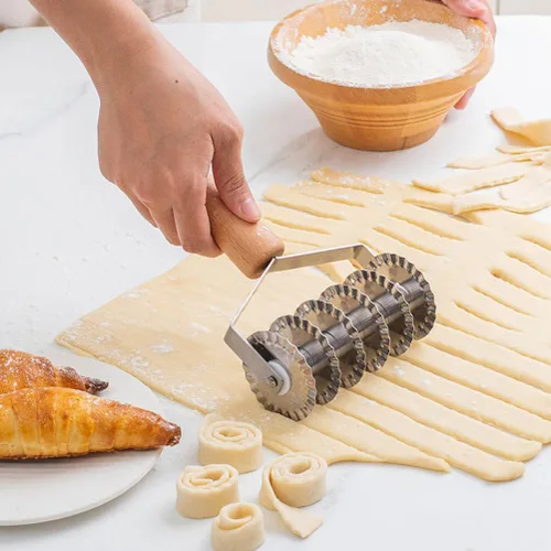Vista 6 de UPKOCH Cortador de pastelería de acero inoxidable con mango de madera masa