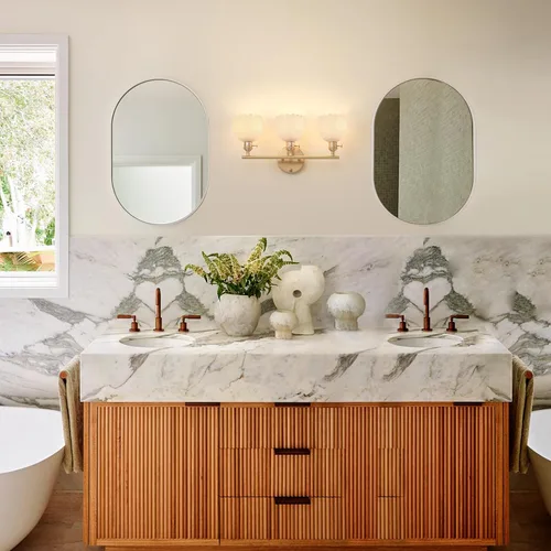 Vista 171 de Shenmoyl Lámparas de baño, lámpara de pared de 2 luces para tocador sobre espejo con pantalla de vidrio tulipán blanco para dormitorio, sala