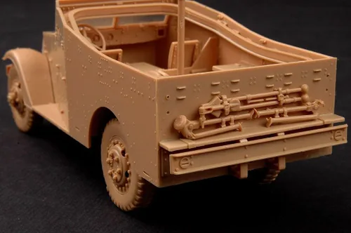 Vista 8 de Hobby Boss Kit de construcción de modelo de vehículo temprano de coche Scout blanco M3A1 (HY82451)