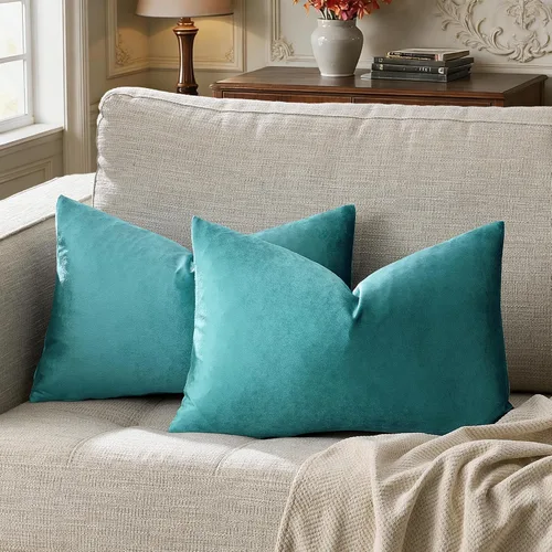 Vista 221 de GIGIZAZA Juego de 2 fundas de almohada doradas de terciopelo de 20 x 20 pulgadas para sofá Almohadas para sofá, tela texturizada suave de 9.88