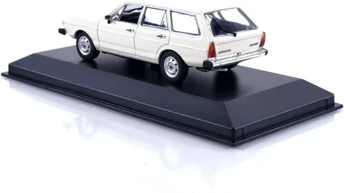 Vista 3 de MAXICHAMPS 143 - V-OLKSWAGEN Passat Variant - 1975
