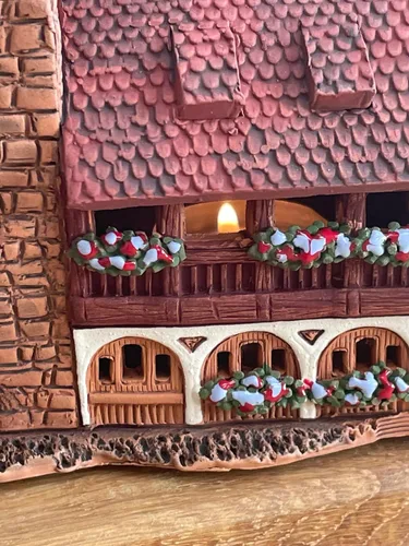 Vista 6 de Houses and Villages Collection - Miniatura coleccionable hecha a mano de la histórica torre Schuldturm en Nurnberg, Alemania, portavelas de té