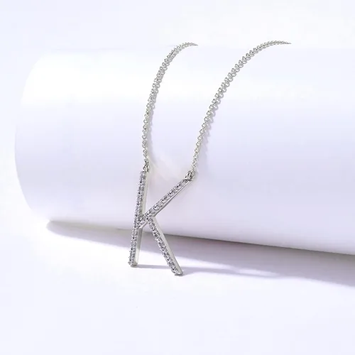 Vista 3 de Collar con colgante de plata de ley con inicial de diamante y tachonado del alfabeto de la A a la Z, joyería de regalo de amor personalizado