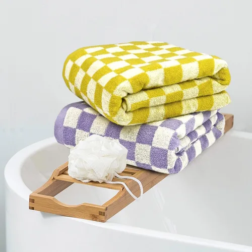 Vista 2 de Jacquotha Juego de toallas de baño a cuadros en amarillo y lila, toallas de ducha suaves y grandes, paquete de 2 toallas de baño de 55 x 27.5