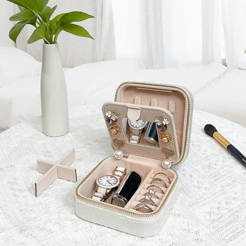 Vista 5 de Soddeph Joyero de terciopelo con espejo, mini estuche de joyería de viaje, estuche de viaje de joyería de felpa, pequeño organizador de joyas