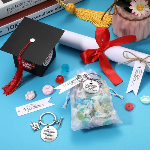 Vista 6 de Batiyeer 48 piezas de regalos de graduación para mujeres, hombres, clase de 2023, estudiantes, llavero de regalo con tarjeta de regalo, bolsa