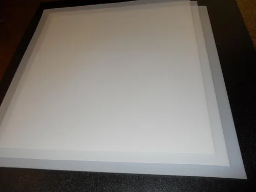 Vista 4 de 2 láminas flexibles y ligeras de plástico de polietileno translúcido de 18 x 18 x 1/30 por Henta