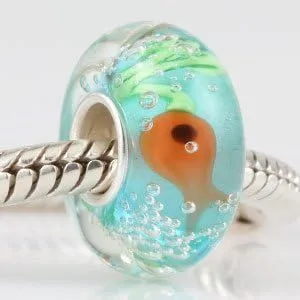 Vista 2 de ARTCHARM - Dije de cristal con núcleo de plata de ley 925 con diseño de flor de pez dorado para el día de San Valentín
