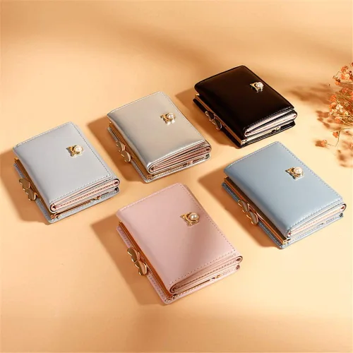Vista 4 de JIUFENG Cartera corta con bloqueo RFID para mujer, triple, moda coreana, multifuncional, con perla, tarjetero