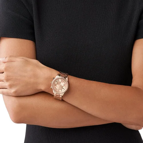 Vista 2 de Reloj Ritz de acero inoxidable para mujer de Michael Kors con cristal Topring.