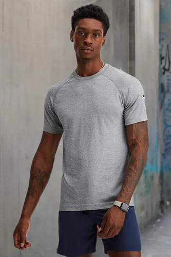 Vista 11 de Fabletics Camiseta The Training Day para hombre, rendimiento, correr, entrenamiento, gimnasio, transpirable, elástica en 4 direcciones